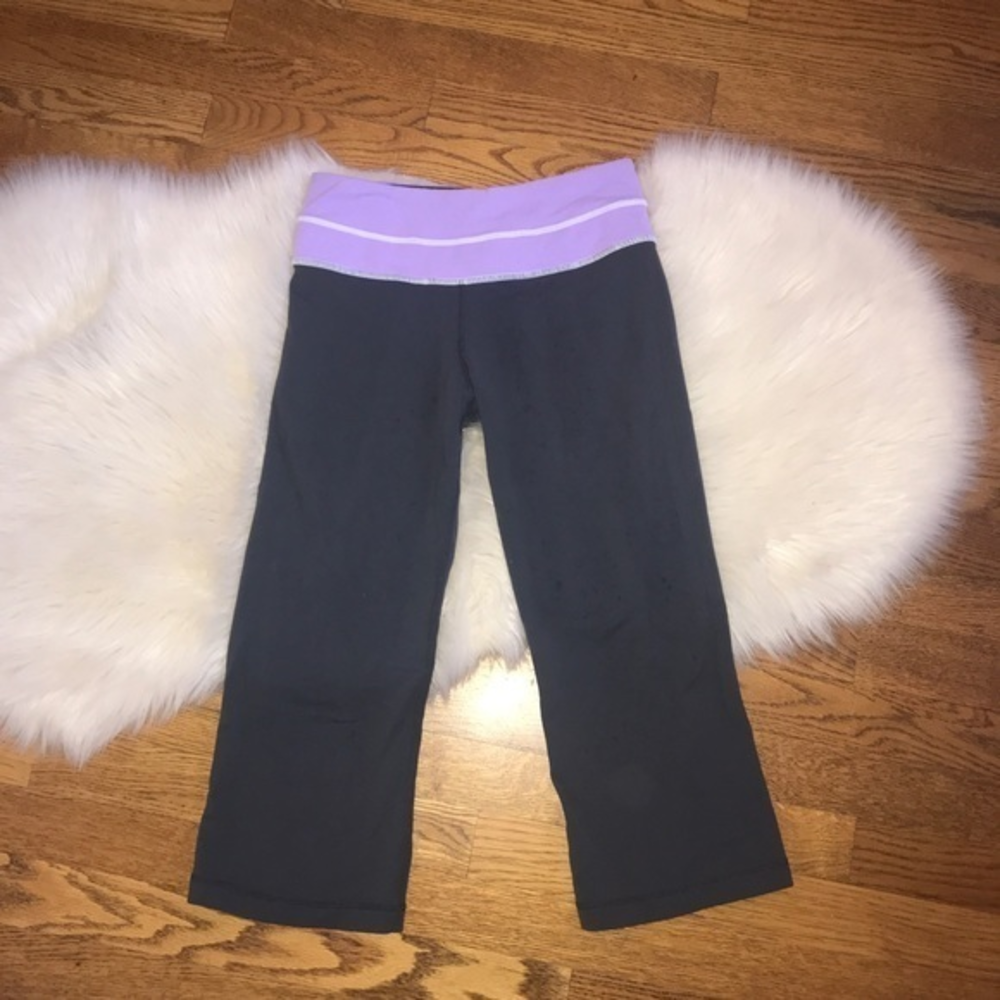 Lululemon gray purple cropped leggings size 4